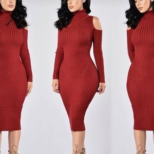 Share
Second Date Dress - Burgundy
